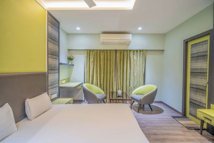 Room 35 of 167