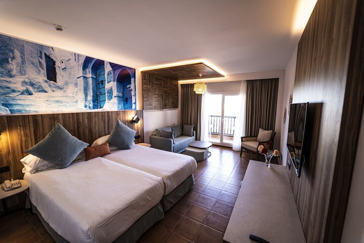 Room 8 of 74