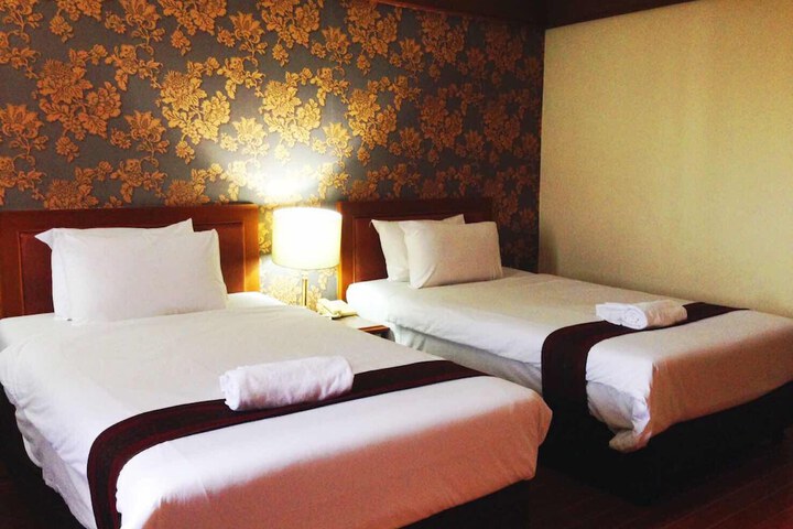 Room 27 of 72