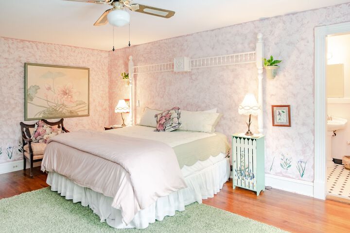 Room 28 of 111