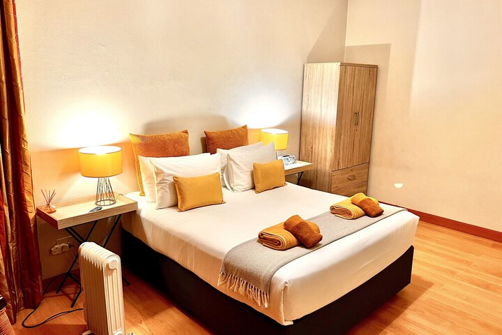 Room 34 of 86
