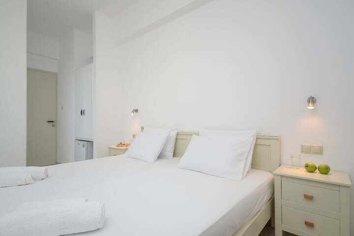 Room 27 of 107