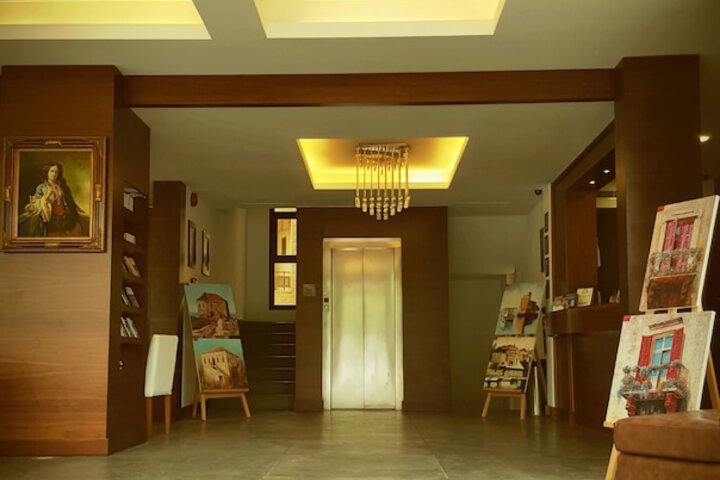 Hotel 2 of 88