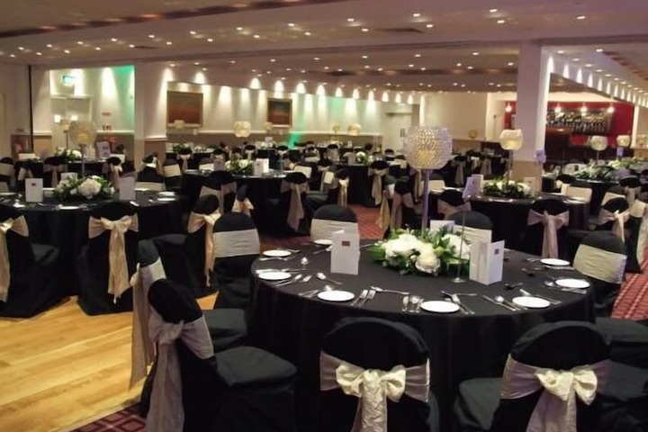 Ballroom/Hall 11 of 14