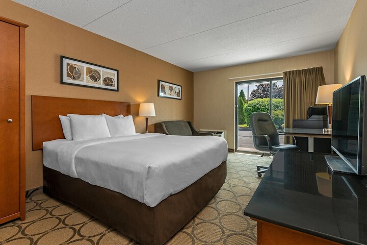 Room 20 of 33