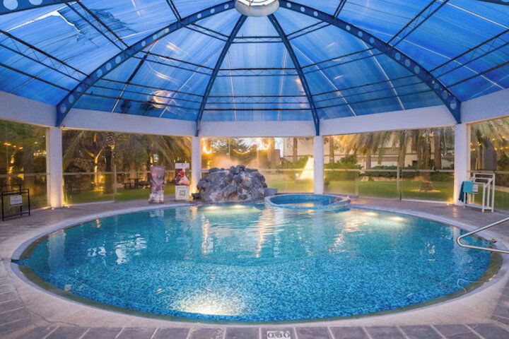 Pool 54 of 117