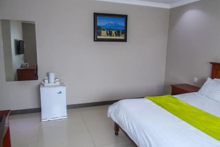 Room 3 of 22