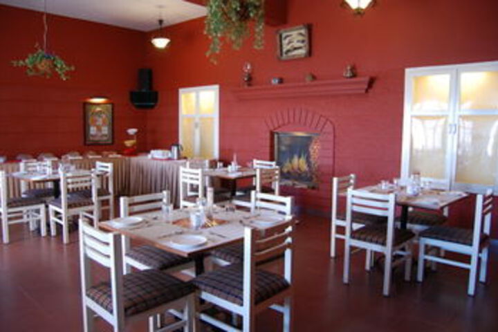 Dining 46 of 53