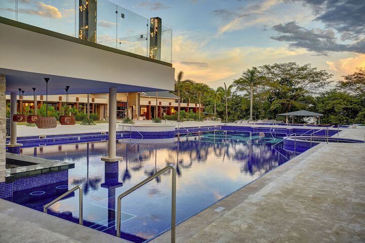 Pool 78 of 261