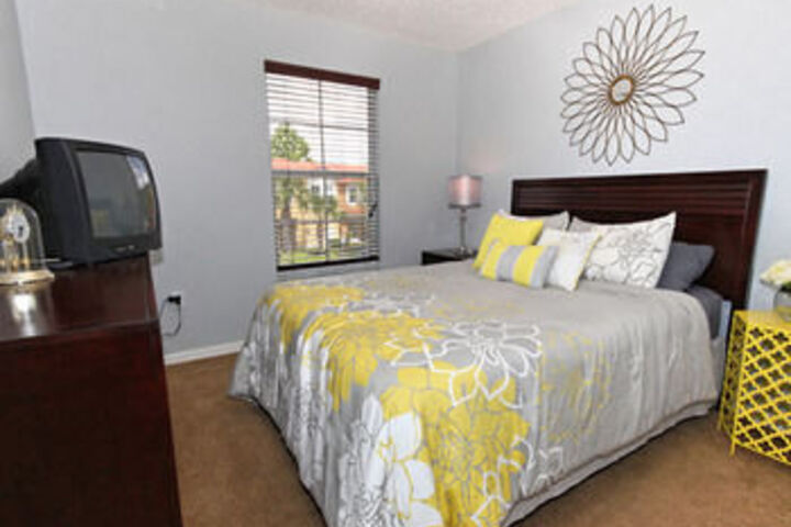 Room 168 of 380