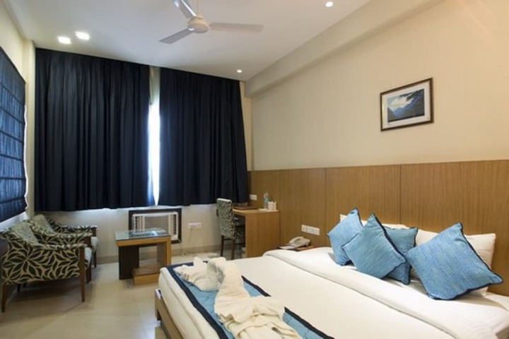 Room 16 of 27
