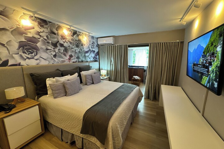Room 7 of 40