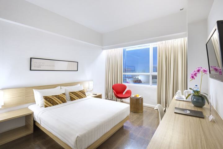Room 9 of 53