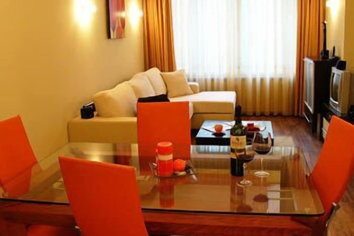 Room 9 of 11