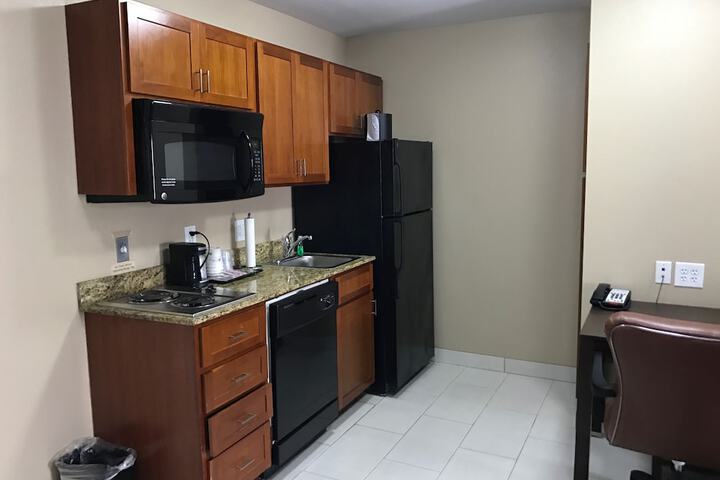 Room 8 of 40