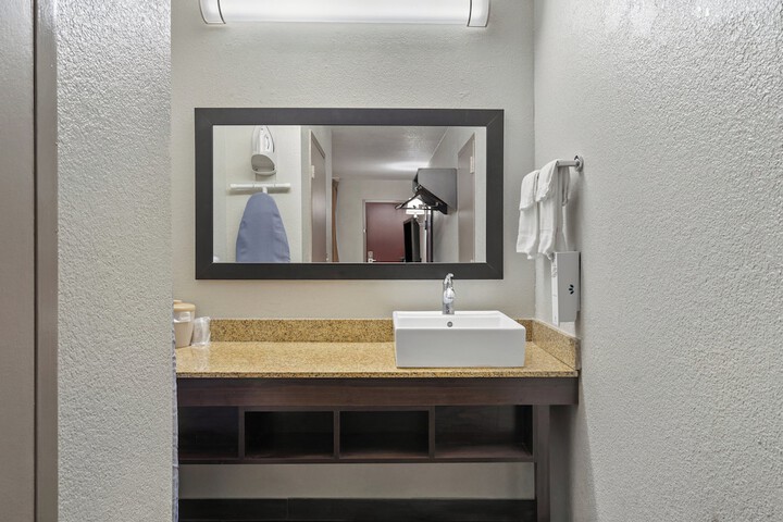 ADA Accessible Queen Bed (5 of 13)