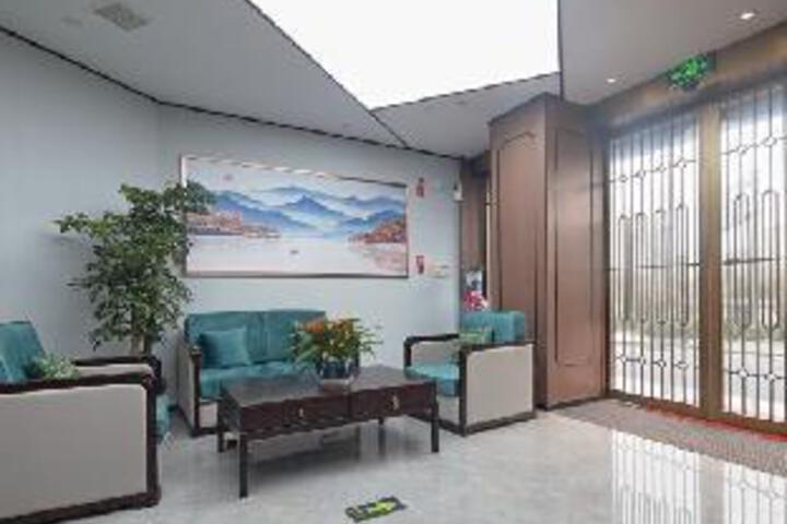 Yunlai Holiday Hotel
