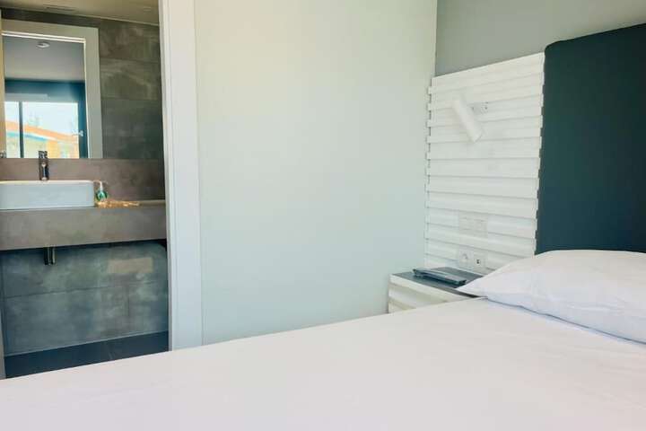 Room 15 of 71