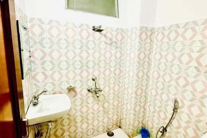 Room 15 of 17