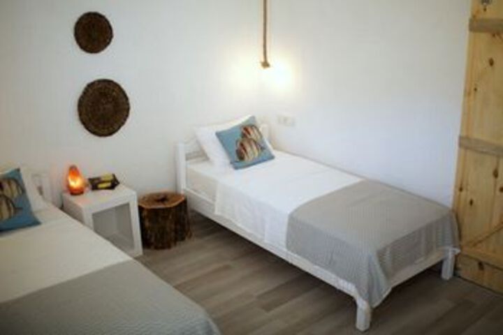 Room 21 of 28