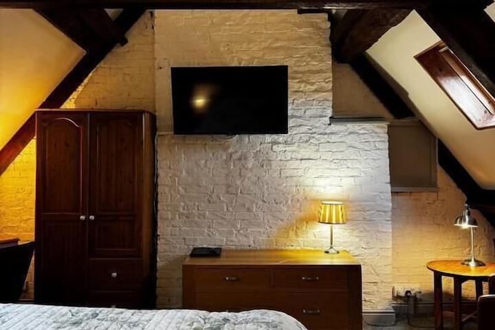 Room 10 of 74