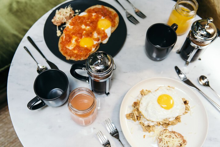 Breakfast/Coffee Service 78 of 110