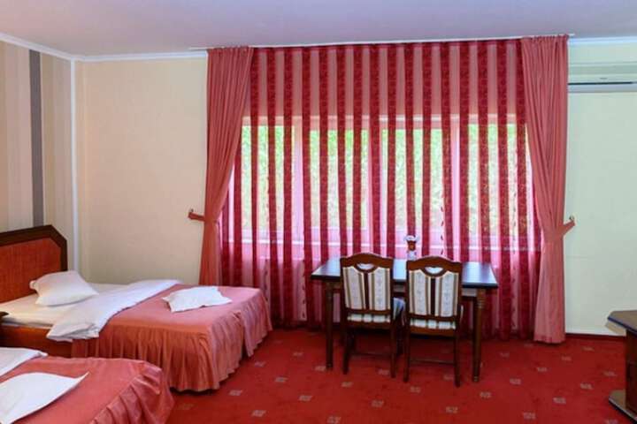 Room 16 of 46