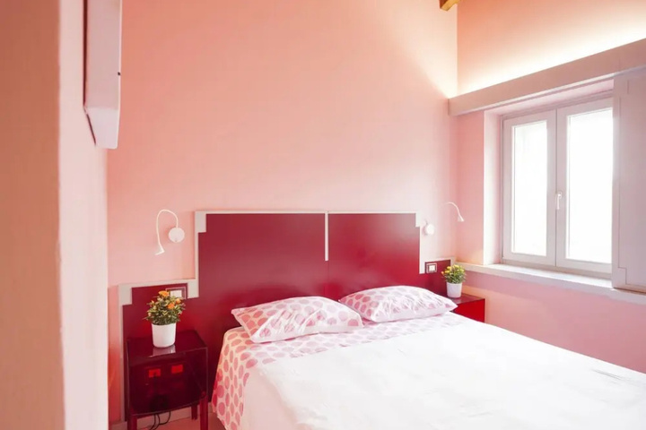Room 4 of 29