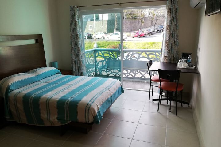 Room 6 of 40