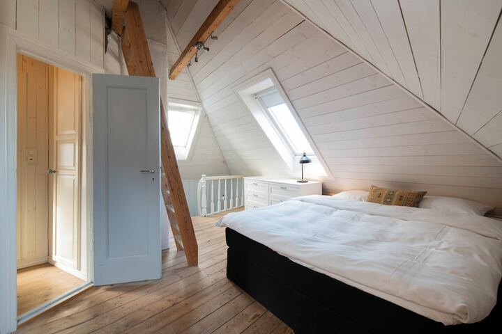 Room 15 of 61