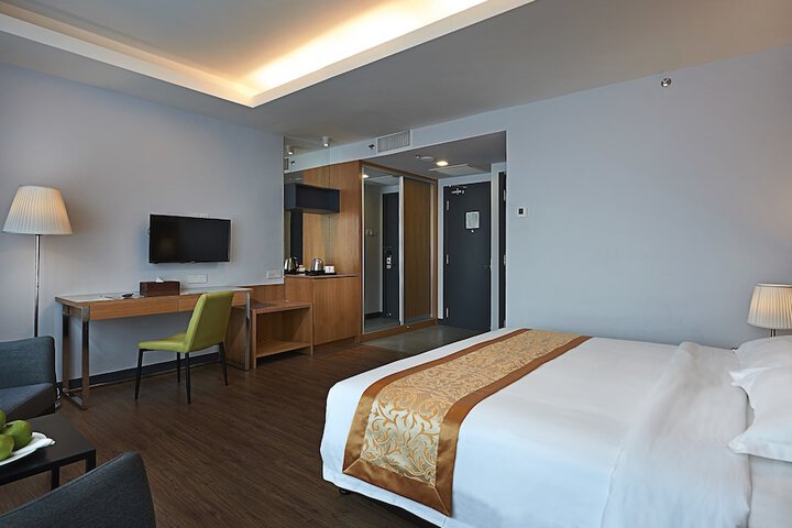 Room 8 of 47