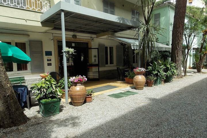 Hotel 54 of 65
