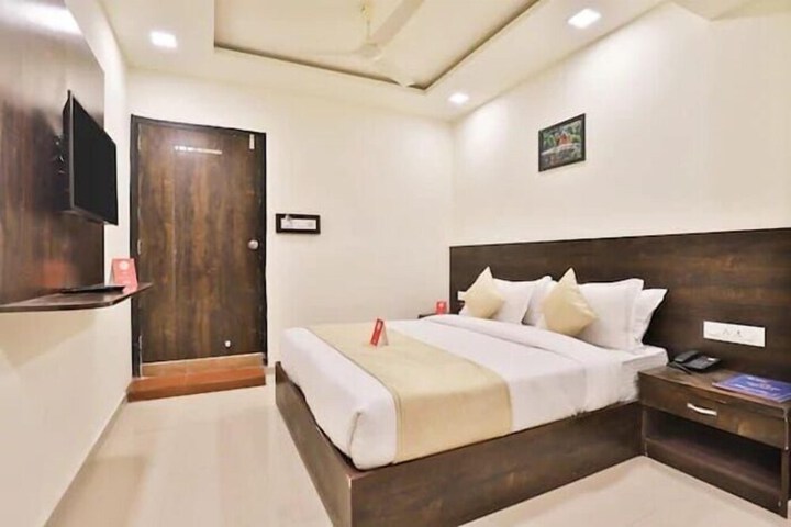 Room 9 of 9