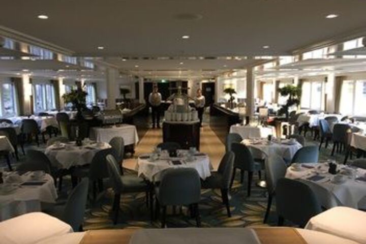 Dining 74 of 80