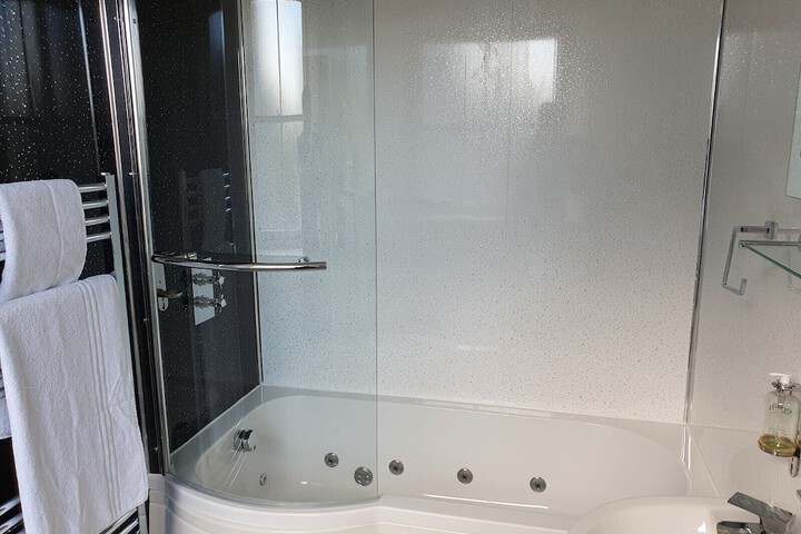 Hot Tub 39 of 45