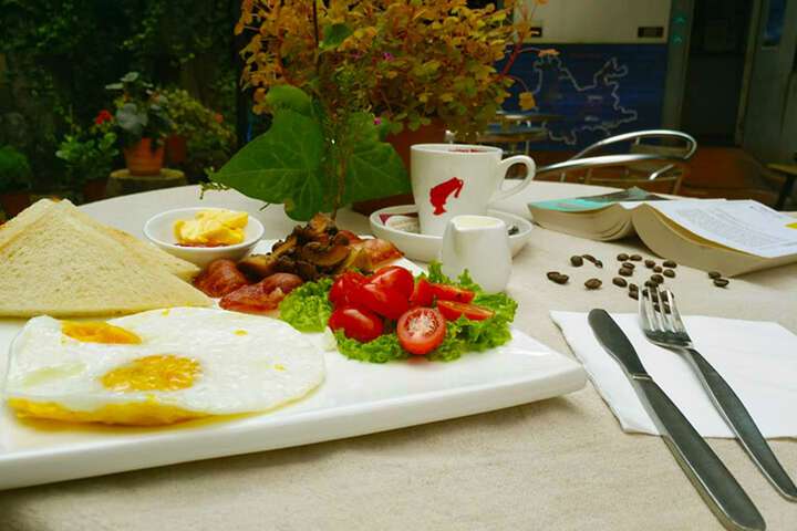 Breakfast/Coffee Service 28 of 47