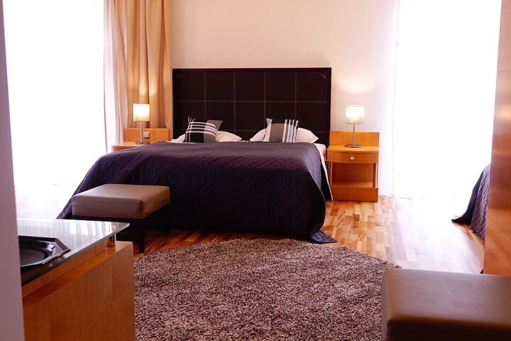 Room 9 of 39