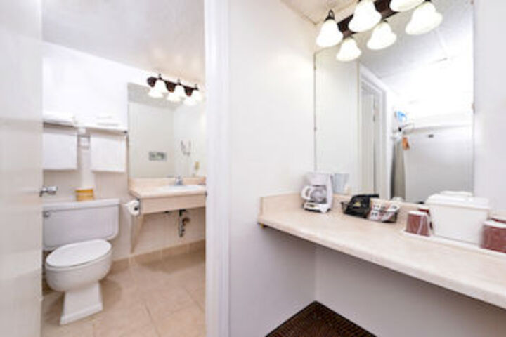 Room 4 of 55