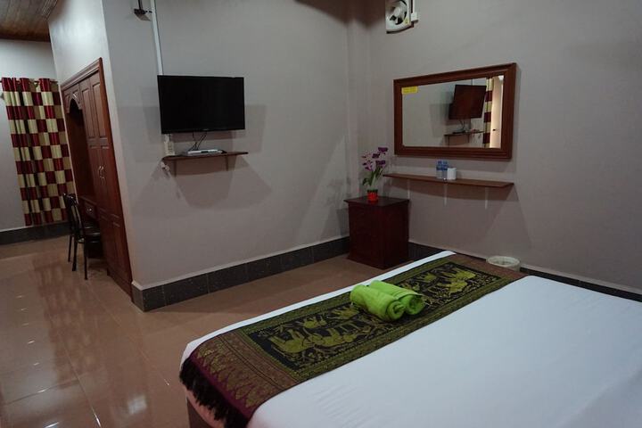 Room 8 of 23