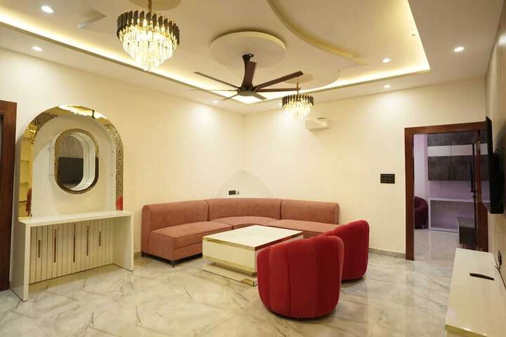 Room 10 of 20