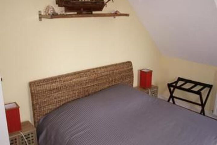 Room 18 of 37