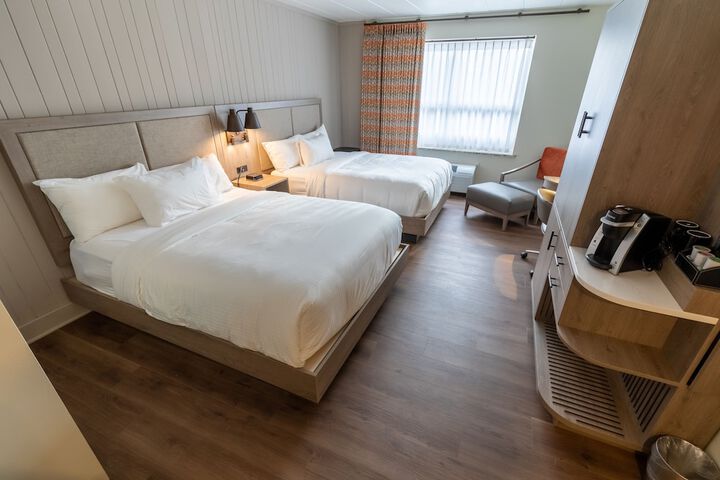 Premier 2 Queen Beds (2 of 13)