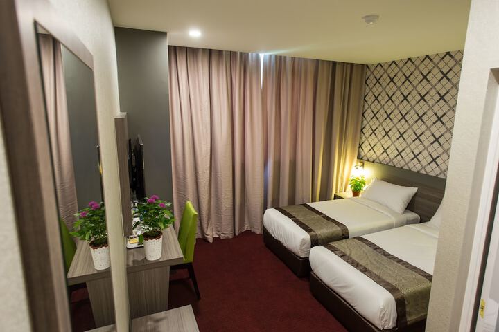 Room 18 of 36