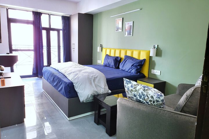 Studios by La Sentido