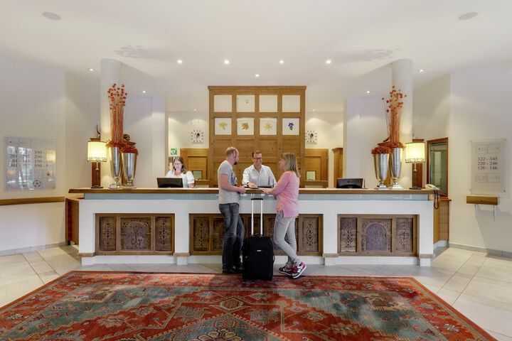 Hotel Interior 4 of 134