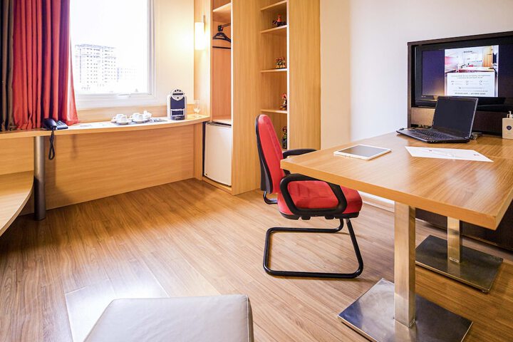 Room 7 of 27