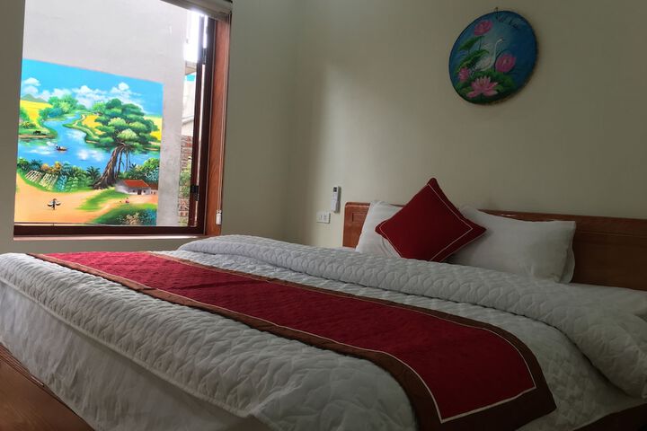 Room 27 of 104