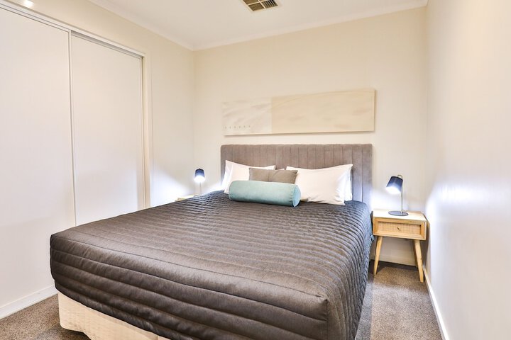 Room 5 of 48