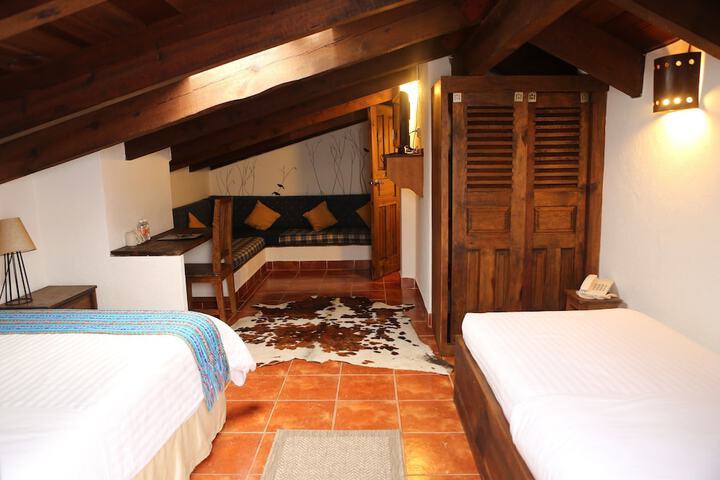 Room 6 of 32