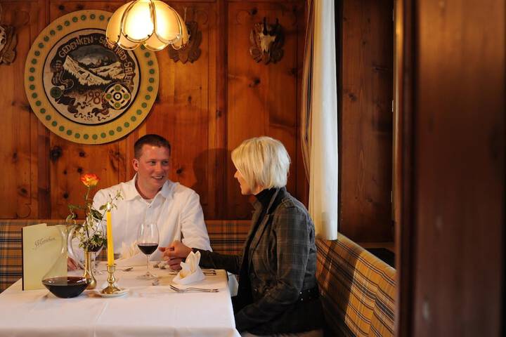 Dining 45 of 55